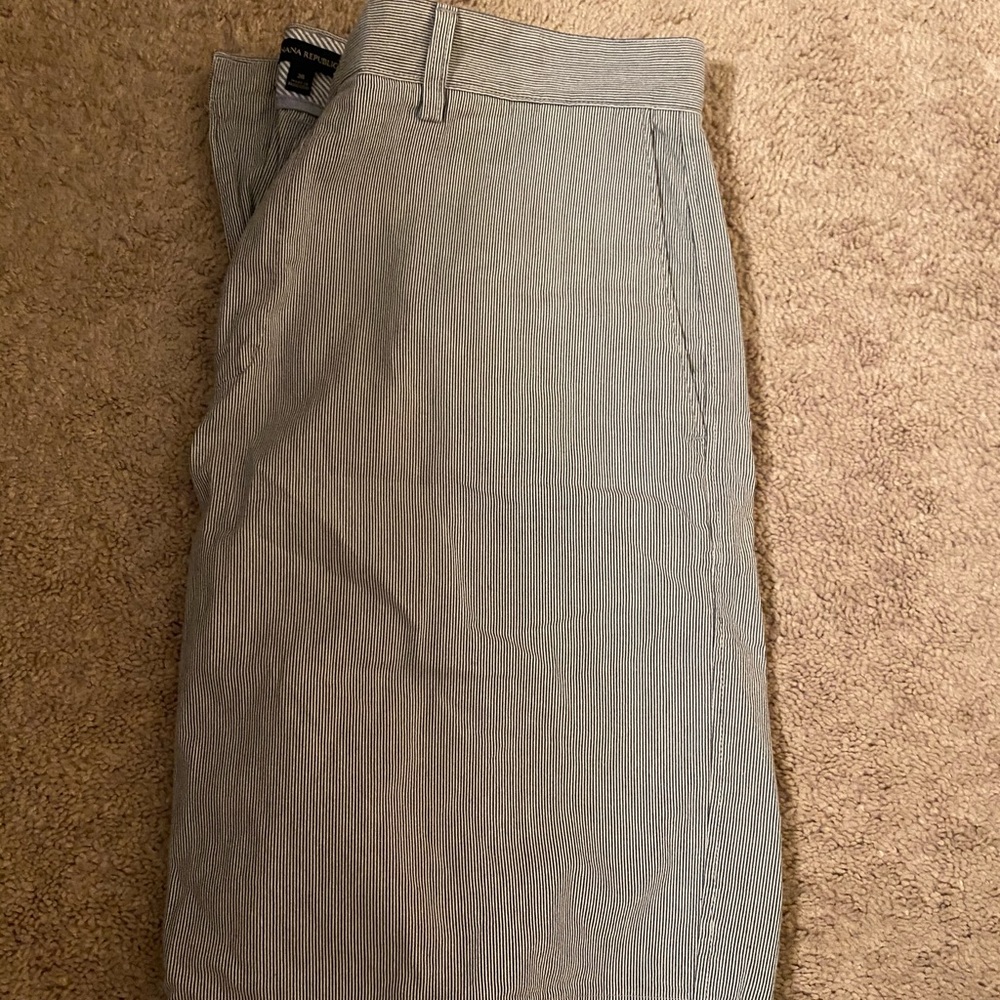 Banana republic size 36 short